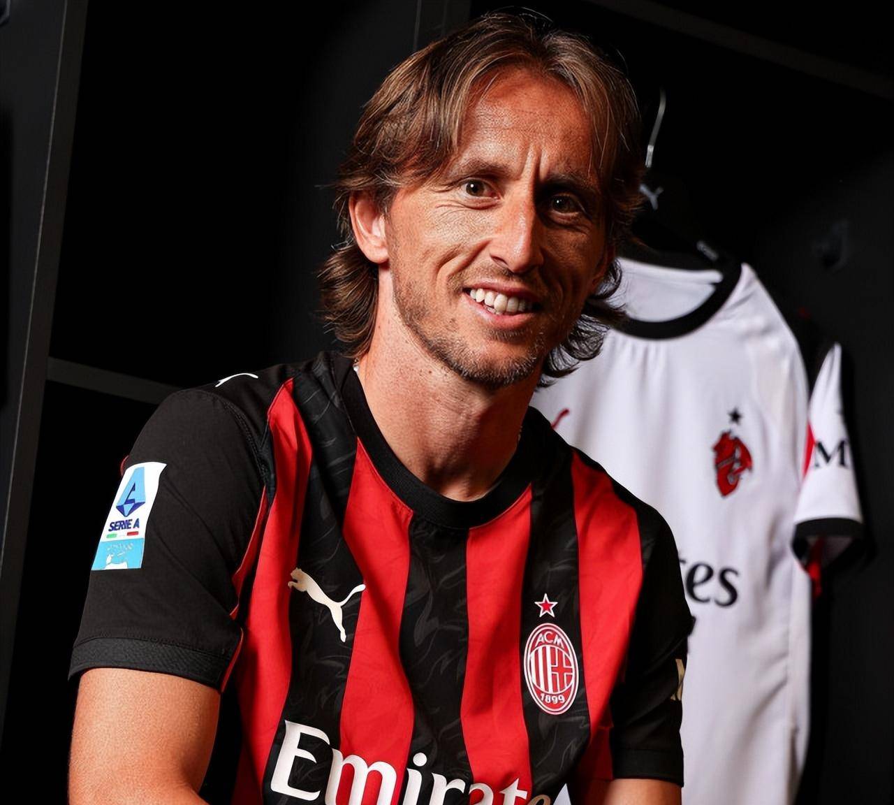 格纳布里将功补过，韩国铁卫攻防一体，拜仁3-1科隆造德甲神迹