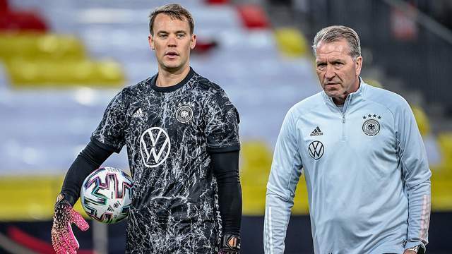 为主题的足 为主题的足